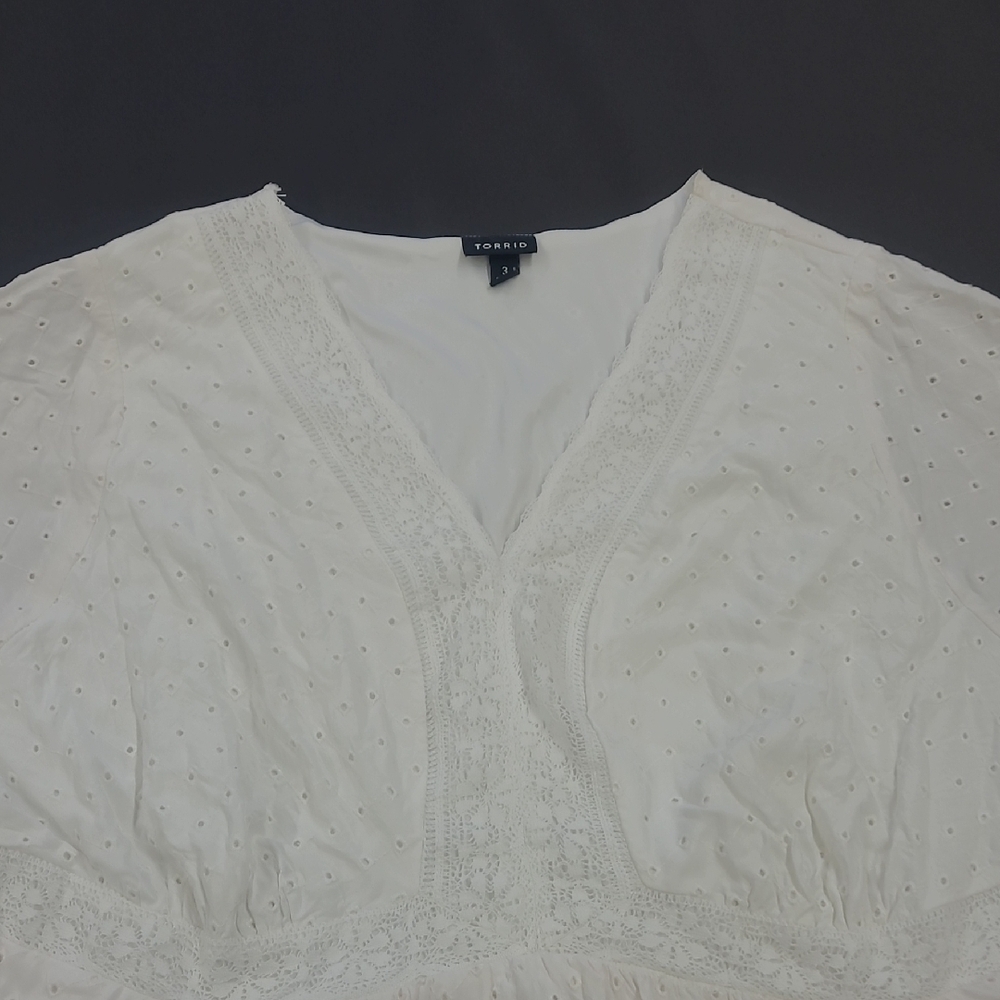 Torrid White Eyelet Detail Peasant Flowy Women's Top Size 3 (3X) - Picture 8 of 12